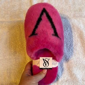Brand new Victoria Secret slippers